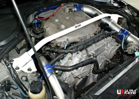 UltraRacing Domstrebe für Nissan 350Z 02-08