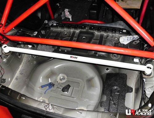 UltraRacing "2P Rear Upper Strutbar" Suzuki Swift (+Sport) 10+